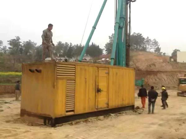 颍东如何判断水冷式机油散热器密封件是否需要更换？